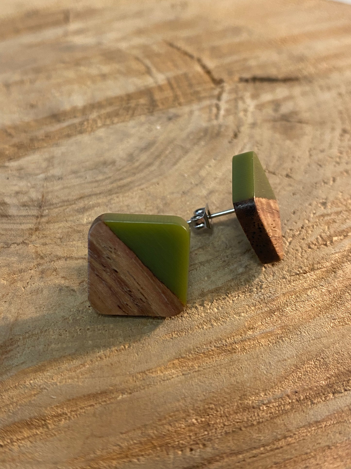 wood stud Eckige Holzohrstecker mit Resin wood stud