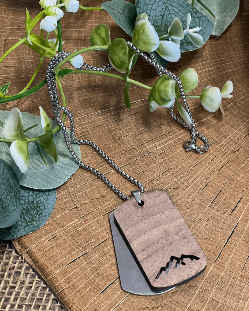 Dogtag - Kette Edelstahl & Holz – Berge - wood stud - Holzohrringe - Holzschmuck und mehr