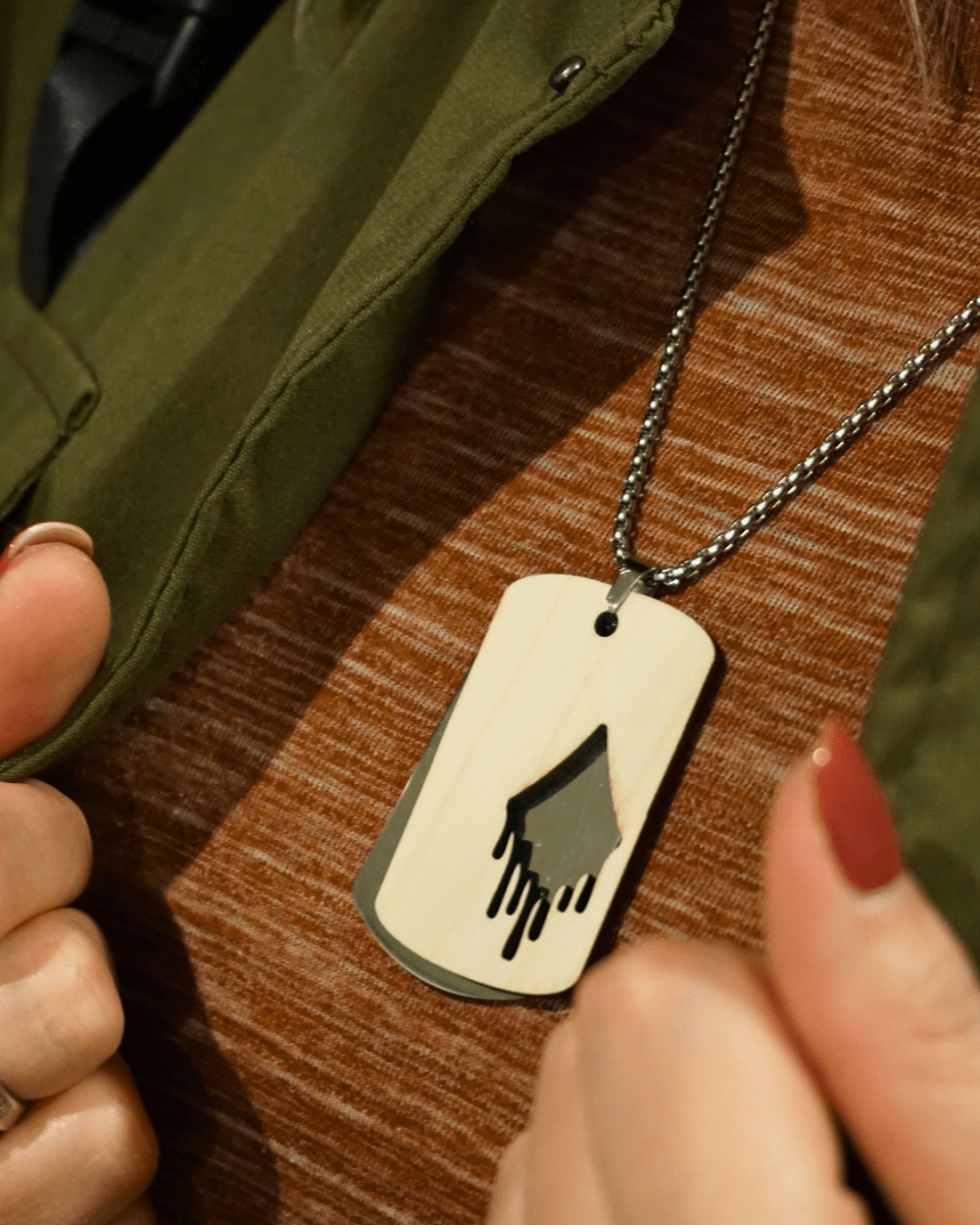 Dogtag - Kette Edelstahl & Holz – Silber - wood stud - Holzohrringe - Holzschmuck und mehr