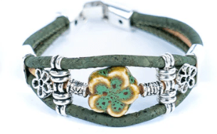 Kork Armband Gebrannte Blüte: grüne Ausführung.