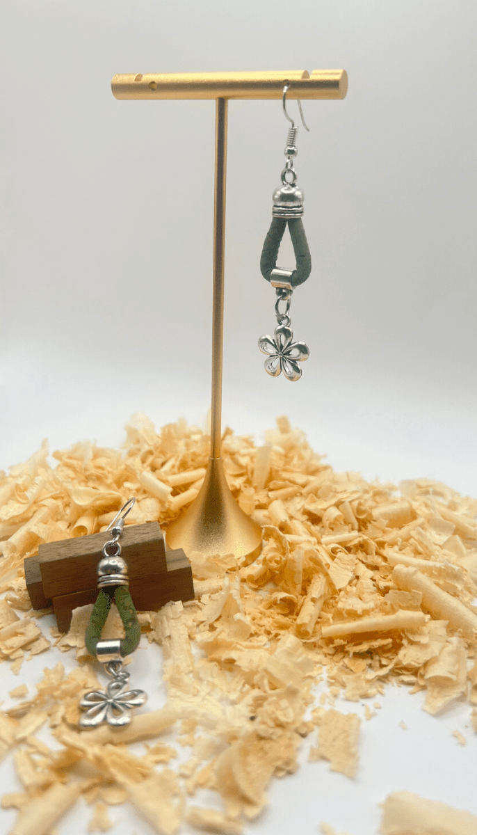 Kork Hängeohrringe forma - wood stud - Holzohrringe - Holzschmuck und mehr