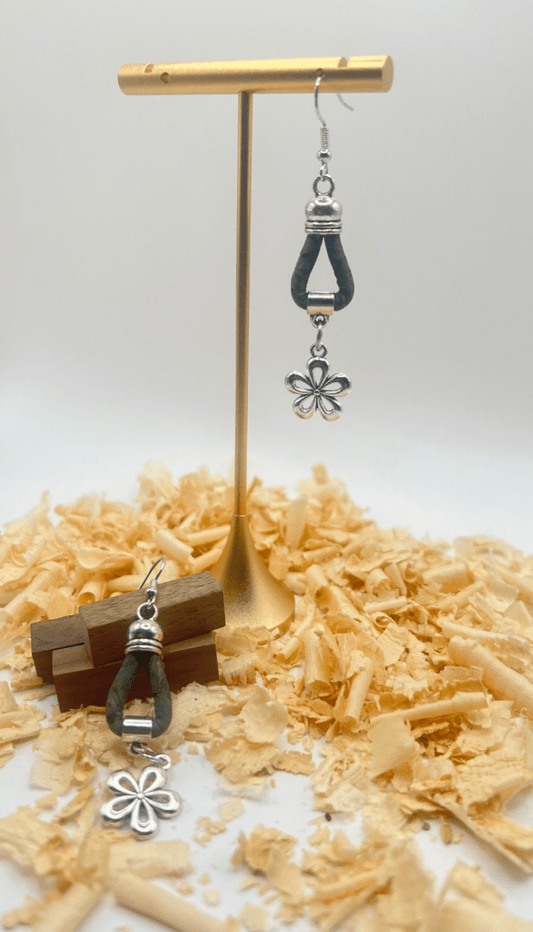 Kork Hängeohrringe forma - wood stud - Holzohrringe - Holzschmuck und mehr