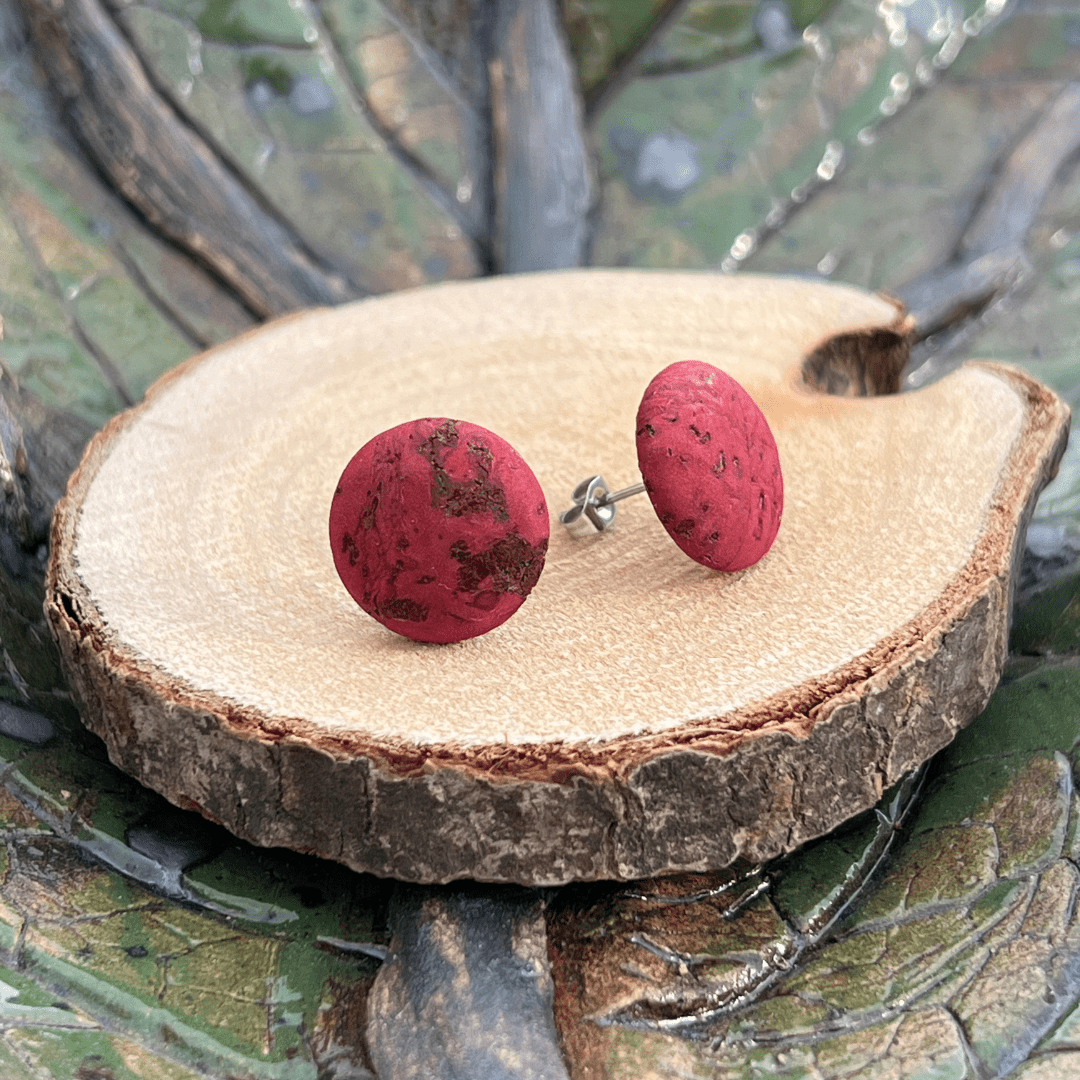 Korkohrstecker beeriges Rot - wood stud - Holzohrringe - Holzschmuck und mehr