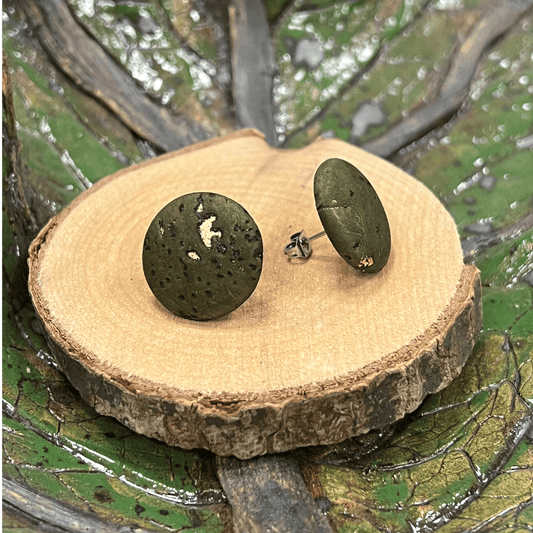 wood stud Korkohrstecker Olive mit goldenen Akzenten wood stud