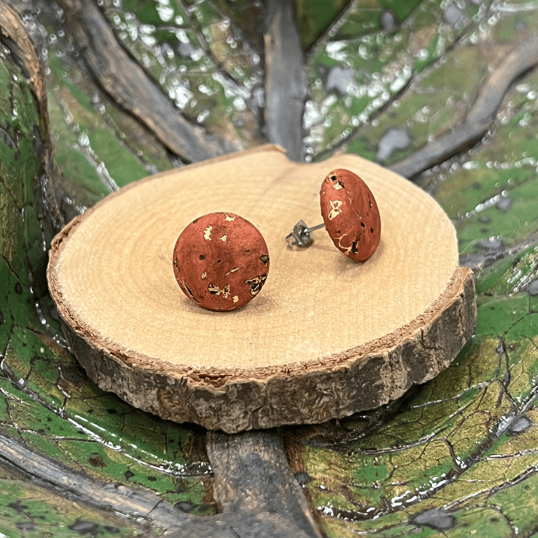 wood stud Korkohrstecker Rotbraun mit goldenen Akzenten wood stud