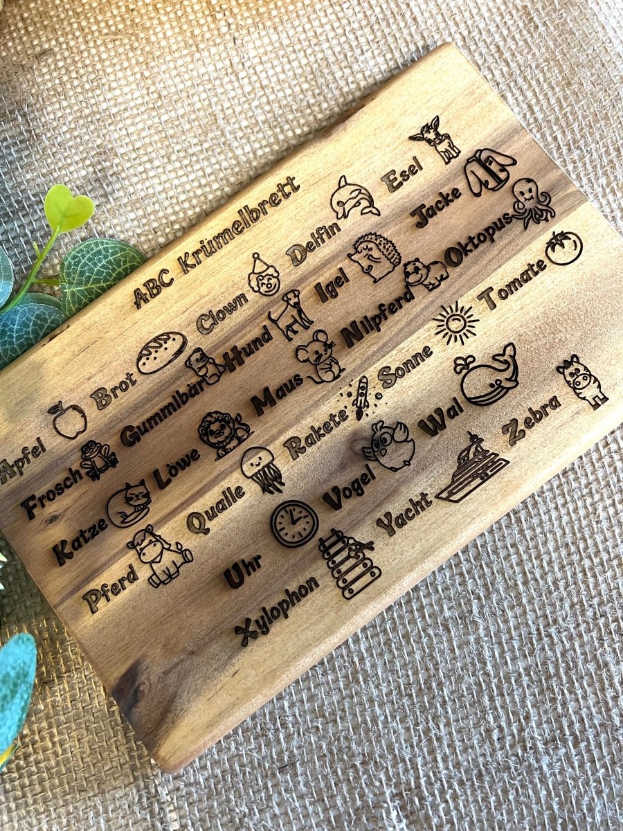 Schneidebrett ABC Schützen - wood stud - Holzohrringe - Holzschmuck und mehr