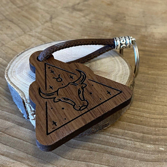 Handgefertigter Holz-Schlüsselanhänger - Stier - Sternzeichen - wood stud - Holzohrringe - Holzdeko und mehr
