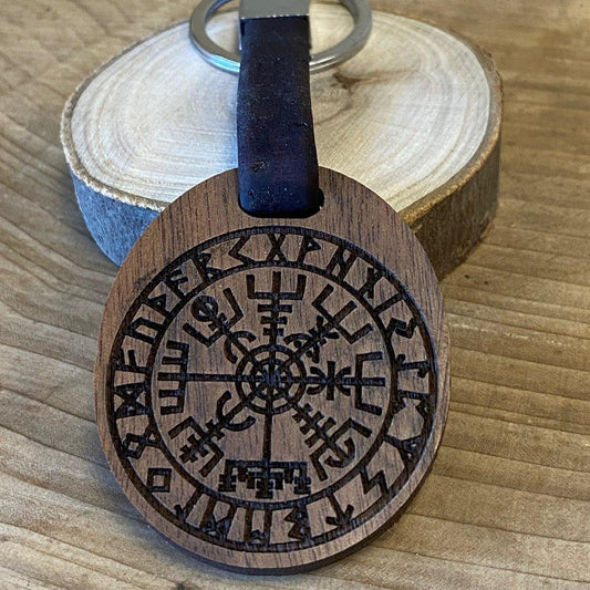 Handgefertigter Holz-Schlüsselanhänger - Wikingerkompass - wood stud - Holzohrringe - Holzdeko und mehr
