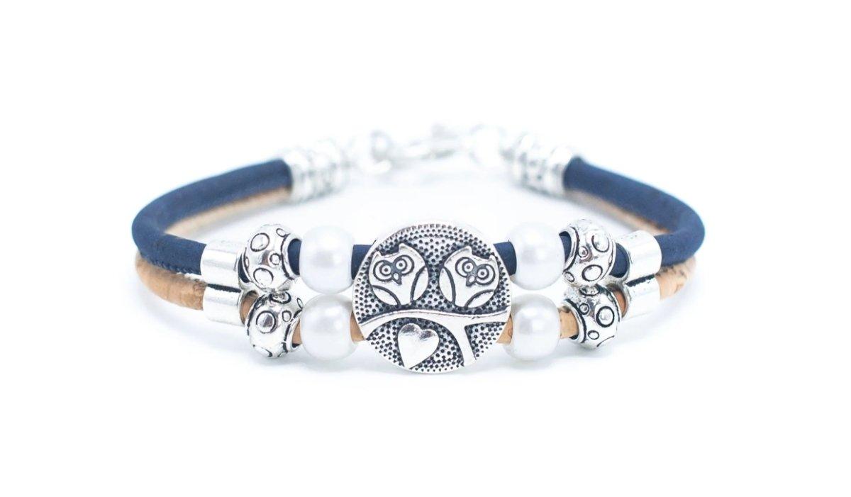 Kork Armband Eulenpaar: blaue Ausführung schräg von vorn.