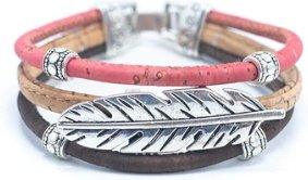 Kork Armband Feder – Seitliche Detailansicht