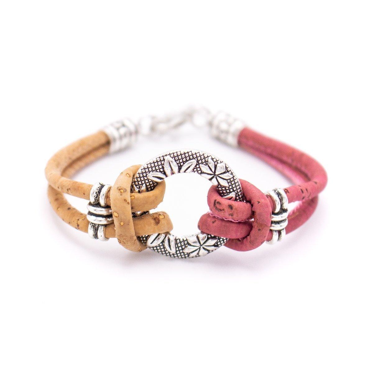 Kork Armband Kreis: rote Ausführung schräg von vorn.