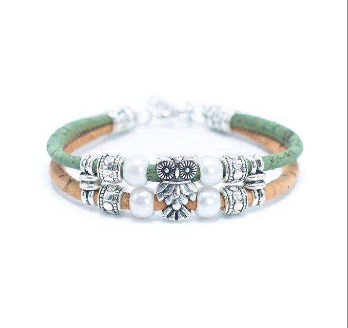Kork Armband Eule bunt: grüne Ausführung.