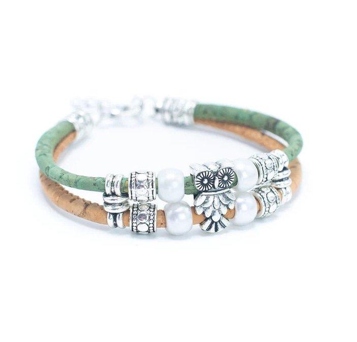 Kork Armband Eule bunt: grüne Ausführung von der Seite.