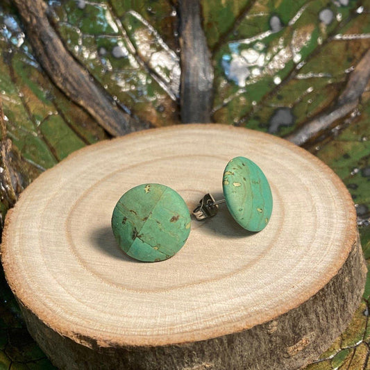 Korkohrstecker Gras-Grün - wood stud - Holzohrringe - Holzdeko und mehr
