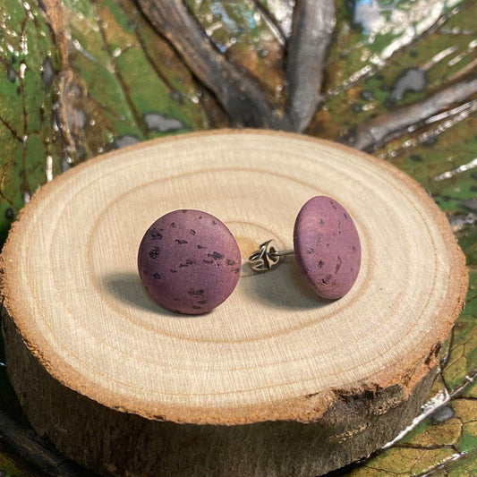 Korkohrstecker Lila - wood stud - Holzohrringe - Holzdeko und mehr