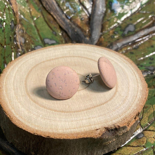 Korkohrstecker Pastell-Rosa - wood stud - Holzohrringe - Holzdeko und mehr