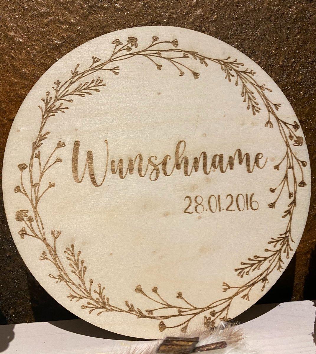 wood stud Namensschild mit Geburtsdaten wood stud