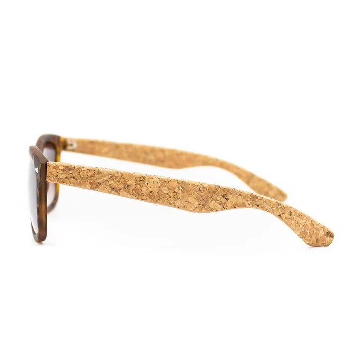 UV Schutz Kork Sonnenbrille Braun/Leo - wood stud - Holzohrringe - Holzdeko und mehr