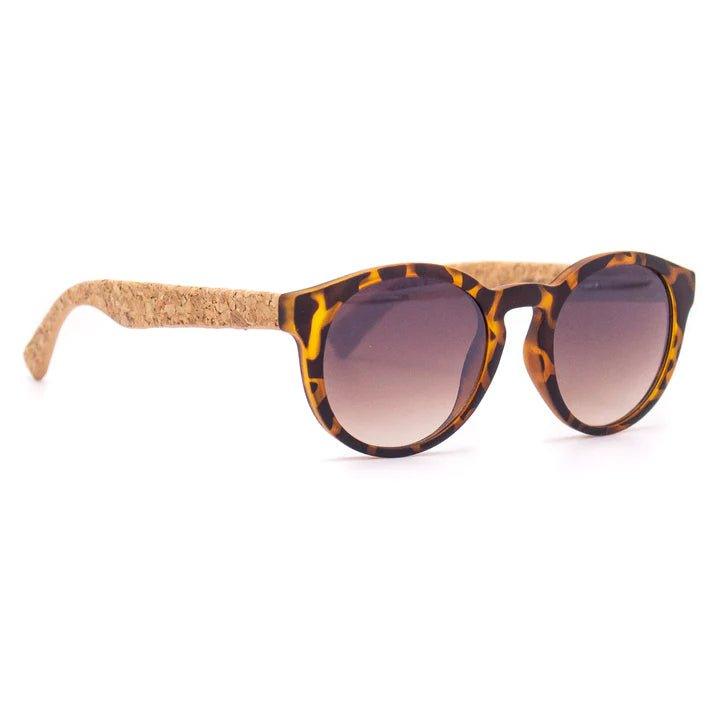 UV Schutz Kork Sonnenbrille rund Braun/Leo - wood stud - Holzohrringe - Holzdeko und mehr