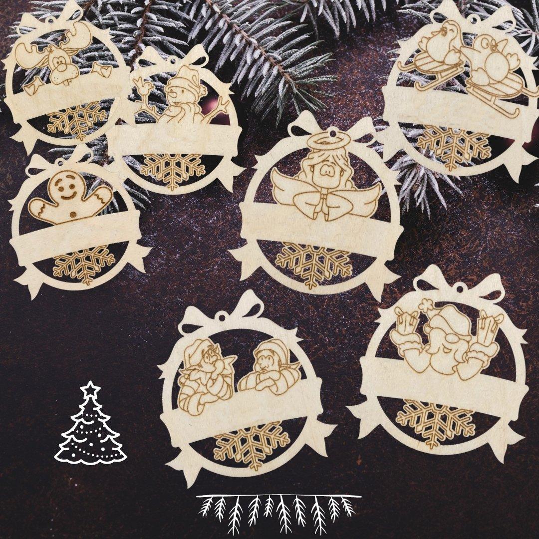 Personalisierbarer Weihnachtsanhänger aus Holz: Übersicht verschiedener Weihnachtsmotive.