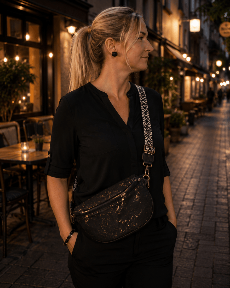 Gürteltasche aus Kork – Schwarz-Gold - wood stud - Holzohrringe - Holzschmuck und mehr