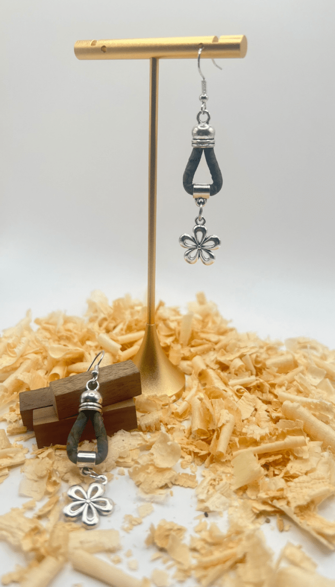 Kork Hängeohrringe forma - wood stud - Holzohrringe - Holzschmuck und mehr