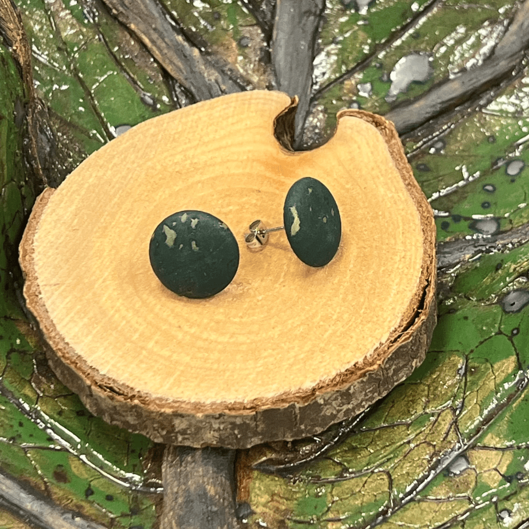 Korkohrstecker Blaugrün - wood stud - Holzohrringe - Holzschmuck und mehr