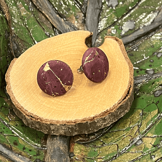 Korkohrstecker Burgund - Gold - wood stud - Holzohrringe - Holzschmuck und mehr