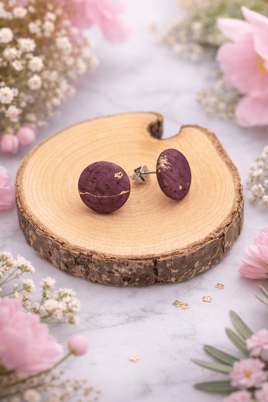Korkohrstecker Burgund - Gold - wood stud - Holzohrringe - Holzschmuck und mehr