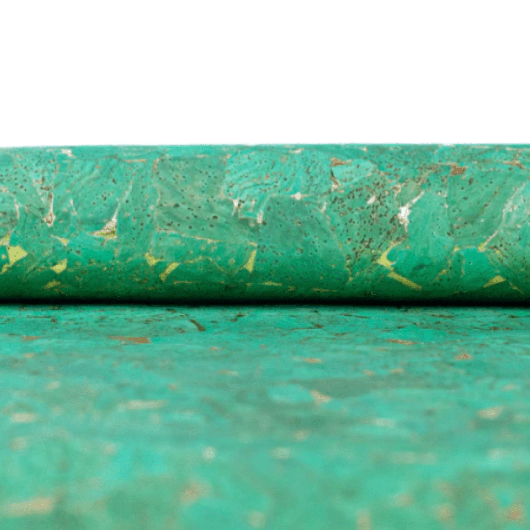 Korkohrstecker Grün - Gold - wood stud - Holzohrringe - Holzschmuck und mehr