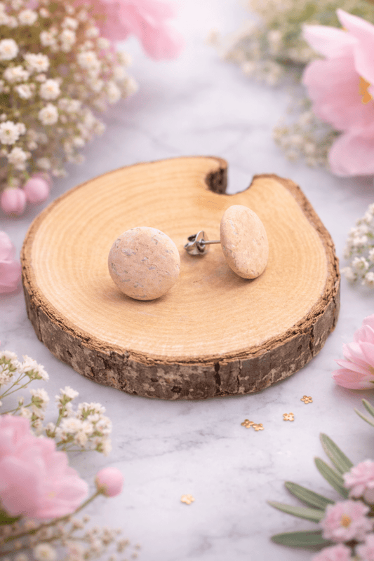 Korkohrstecker Lachsfarben - wood stud - Holzohrringe - Holzschmuck und mehr