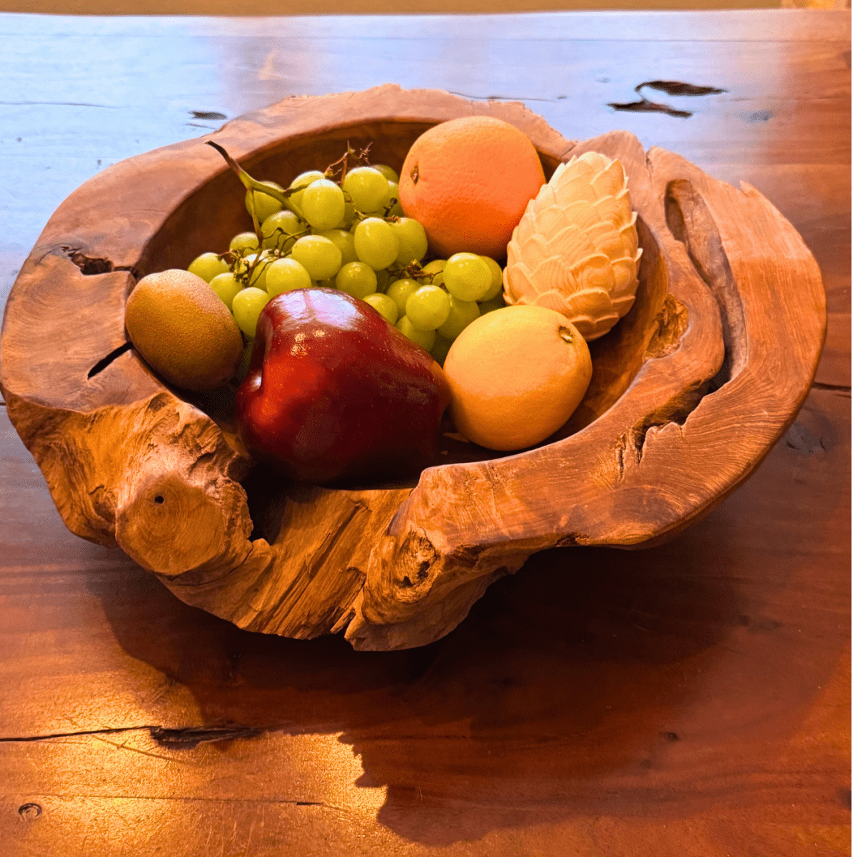 Zirbenzapfen aus Zirbenholz - wood stud - Holzohrringe - Holzschmuck und mehr