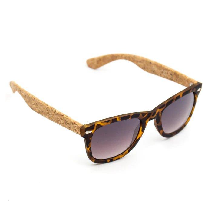 UV Schutz Kork Sonnenbrille Braun/Leo - wood stud - Holzohrringe - Holzdeko und mehr